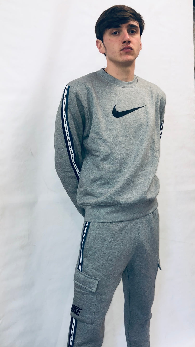 Rykke Ewell Andesbjergene Nike Air Max Tracksuit – The Hype Store